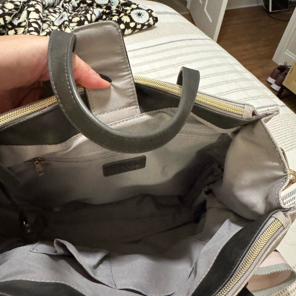Erin Condren Stylish Gray Tote Bag with Striped Strap - Picture 2 of 5